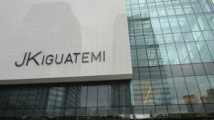 fachada de shopping da rede iguatemi