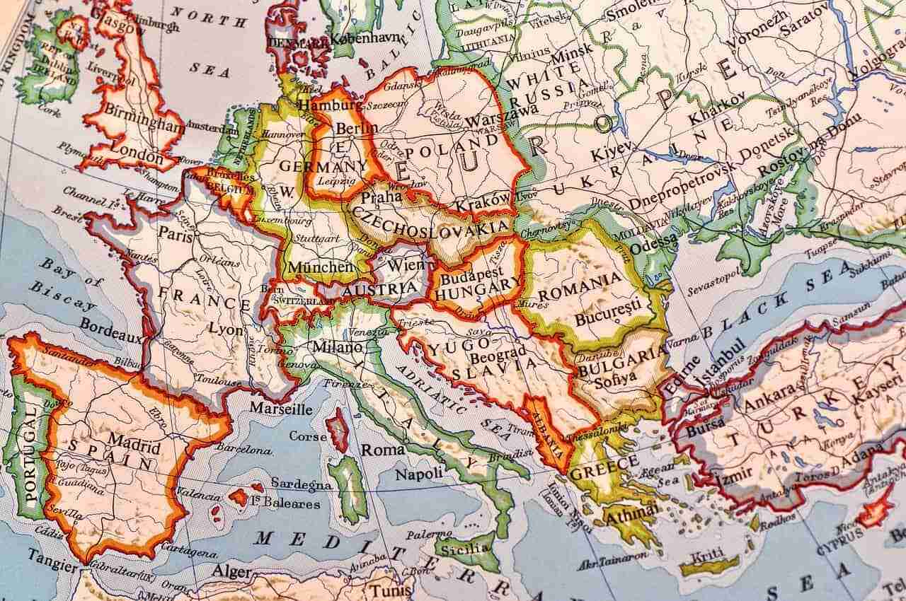 Imagem representando uma zona livre de comércio, mostrando o mapa da União Europeia.