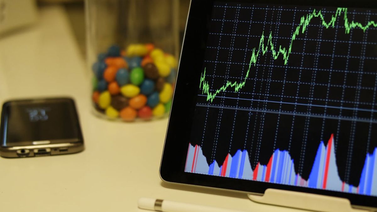 Ferramenta que usa mesmo método de Jim Simons, criador do Medallion Fund, pode gerar média de R$ 1.190 por semana