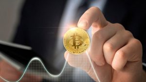 Bitcoin atingiu US$ 70 mil, mas Empiricus alerta sobre criptomoedas menores que podem valorizar até 39.900%; entenda
