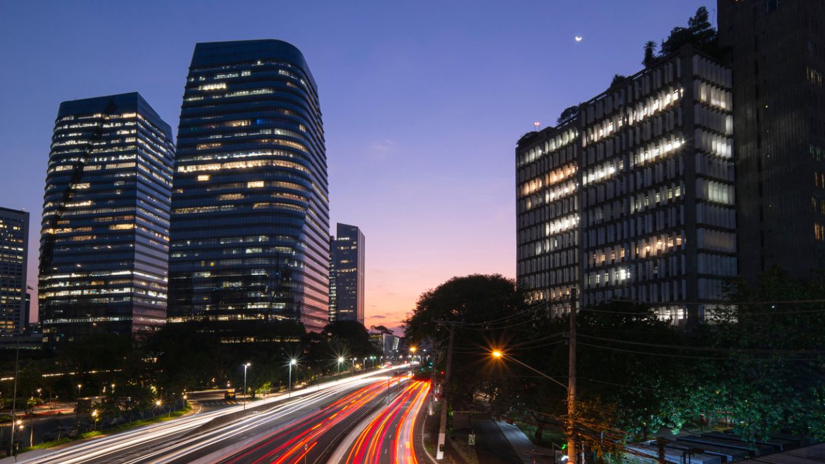 Fundos imobiliários: Analista aponta pontos positivos e negativos para os FIIs no momento e libera lista gratuita com 5 recomendações para investir agora