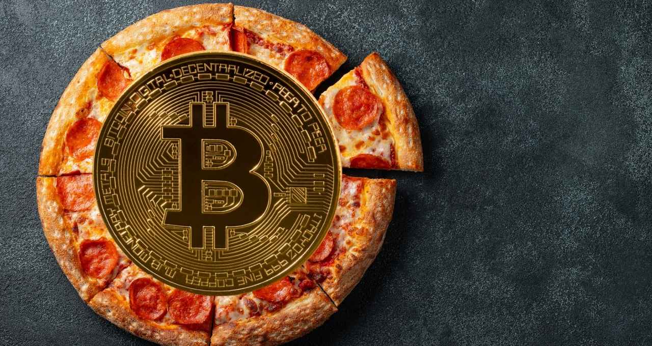 Bitcoin Pizza Day: Há 15 anos, acontecia a primeira compra com bitcoin (BTC) da história