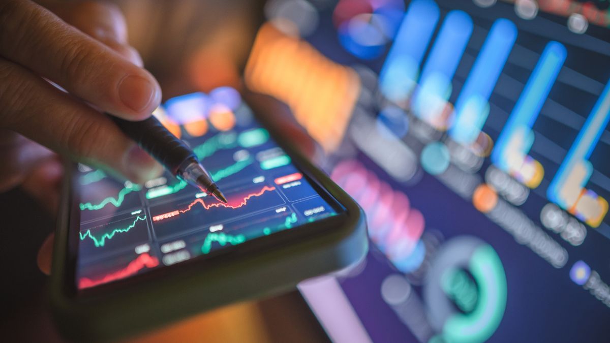 Sem tempo e sem conhecimento para operar trading? Acabaram as suas desculpas: conheça ferramenta que pode colocar até R$ 202 no bolso de investidores já no 1º dia de operação