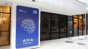 Axia Energia (AXIA6): Justiça desobriga elétrica de provisão de PLR, mas caso ainda será julgado; qual o impacto para as ações?