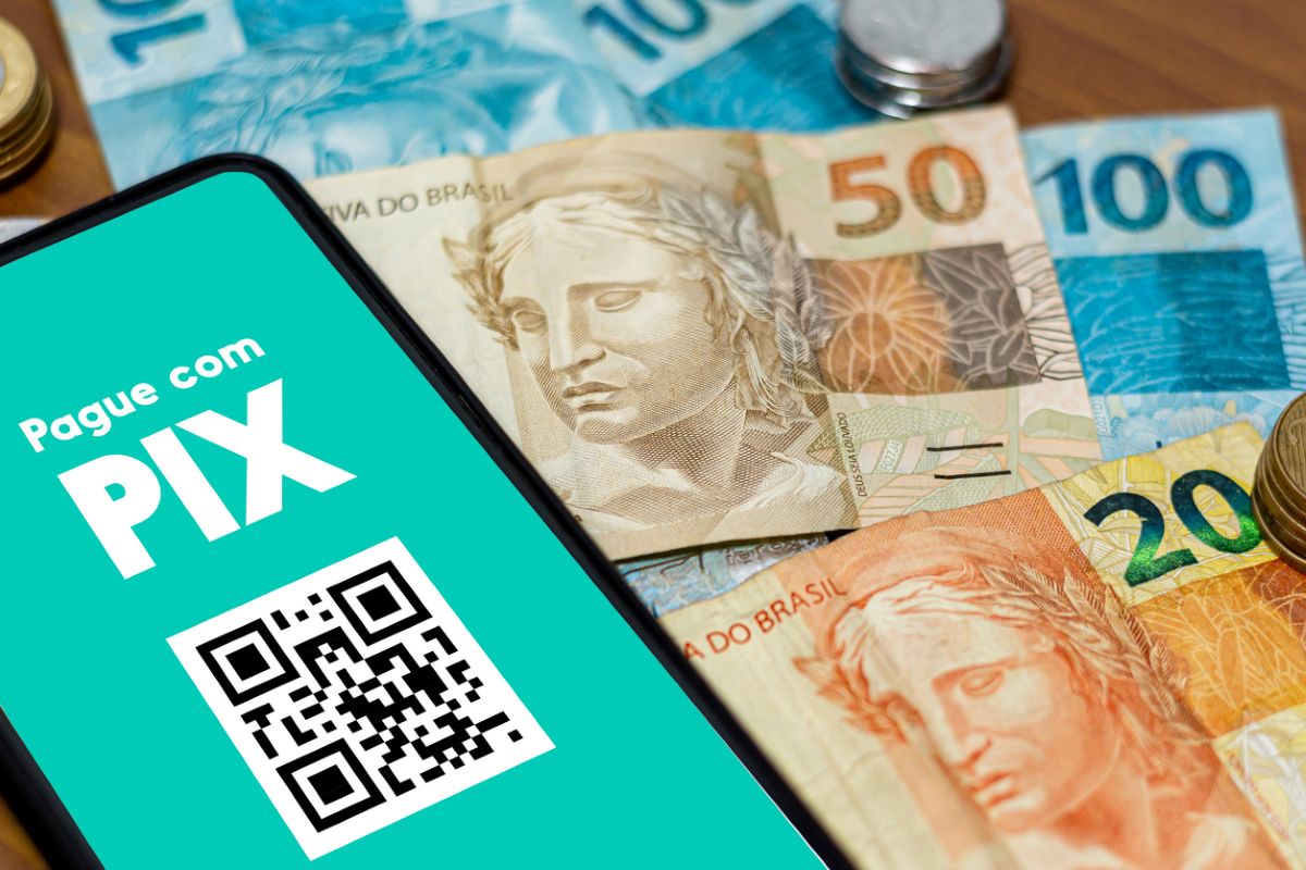 pagamento com pix dinheiro real brasil